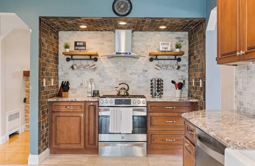 Monroe Maison | 6BR Sanctuary Amidst Nature's Majesty