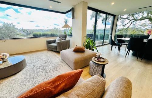 Mosman Maison | 6BR Stunning Waterview & Private Pool