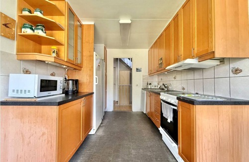Partille Appartement | 6BR Villa - 3 Bath - 11 bed - Parking lot - All-inclusive -
