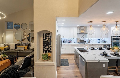 Glendale Maison | 6BR Wonder w/ Heated Pool/ Hot Tub/ Game Room