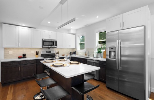 East Somerville Appartement | 6BR3Bth Parking/BOS/MIT/Harvard/TD Garden