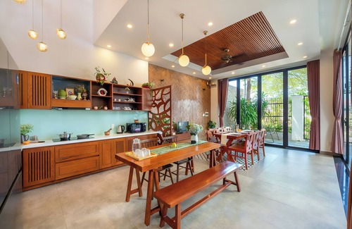 Cam Chau Villa | 6BRs w/ Private Pool&Billiard- 7min to Beach