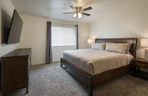 Moab South Valley Appartement | 6K Top Floor Moab RedCliff Condo, POOL & HOT TUB
