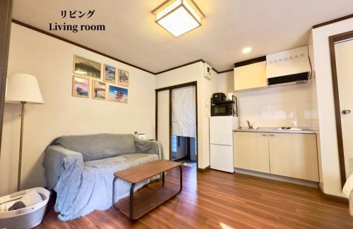 Nakano Appartement | 7時IN19時OUT # 西武新宿駅電車11分 # テラス # ベット可 # 新規 # 最大4名 # 専用バスキッチン # 7 00 IN19 00 OUT # 11 min train to Seibu Shinjuku # Terrace # Bed available # Newly renovated # Max 4 guests # Private bath kitchen