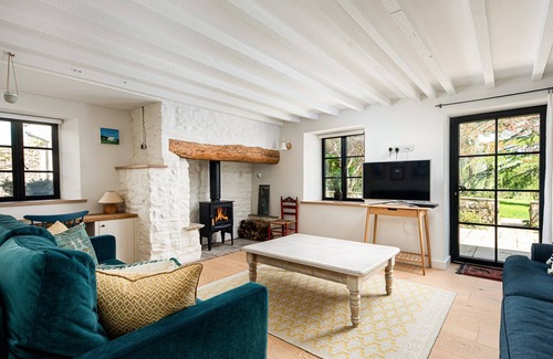 Barrow Gurney Cottage | 7 bedroom accommodation in Upper Littleton, Chew Valley