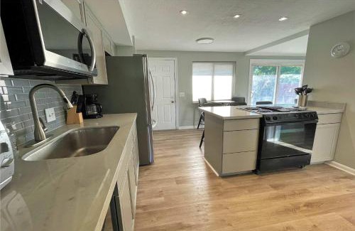 White City Maison | 7-Bedroom Home with Views of the Rocky Mountains