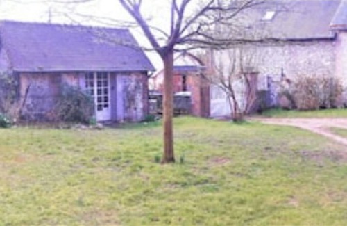 Tosny Maison | 7 bedroom private vacation home in les trois lacs