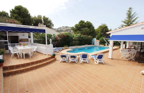 Pinar del Advocat Villa | 7 lits, 6 salles de bain, cuisine d'été, spacieuse, confortable, vue sur la mer, près de la plage