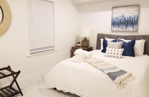 Seabrook Hôtel | 7 BR- Sleeps 15! Famous Lakefront Amazing Property!