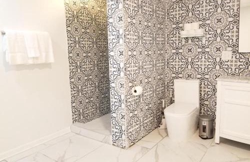 Seabrook Hôtel | 7 BR- Sleeps 15! Famous Lakefront Amazing Property!