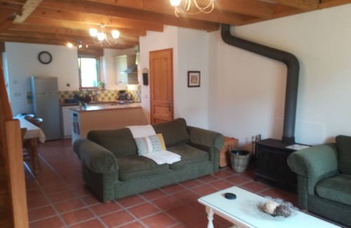Melgven Cottage | Sept chalets, piscine chauffée, plage 15 minutes. Près de Concarneau, Pont Aven, Quimper