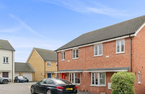 Havering Maison | Impeccable 3-Bed House in Hornchurch