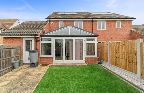 Havering Maison | Impeccable 3-Bed House in Hornchurch