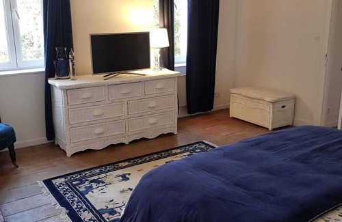Saint-Sulpice-de-Royan Maison | 7 km from the beaches of Royan, house with garden equipped BQQ Parasole transat