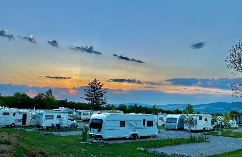 Sapareva Banya Autre | 7 Lakes camping