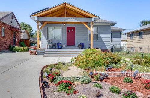 Delmar Parkway Maison | 7 Mi to Denver Inviting Aurora Home with Yard!