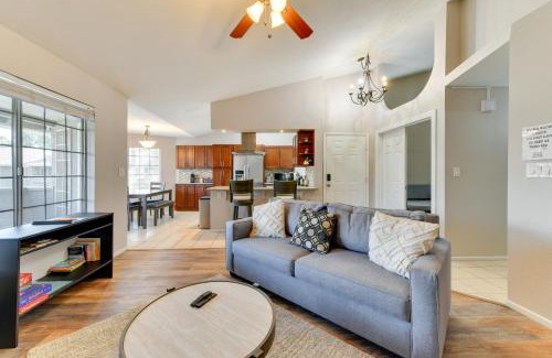Chandler Appartement | 7 Mi to Dtwn Chandler Pet-Friendly Condo with Pool