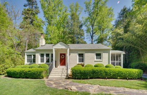 Royal Pines Maison | 7 Mi to The Biltmore Le Canard Cottage with Porch