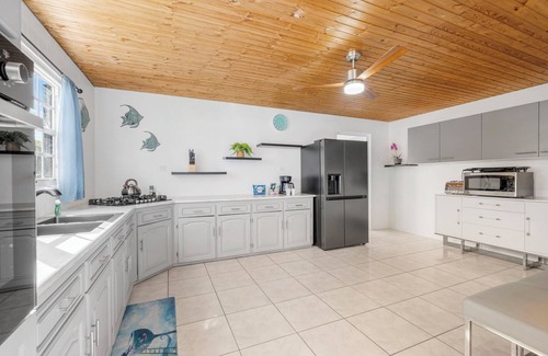 Pos Chiquito Maison | 7 Min Walk to Mangel Halto Private Pool