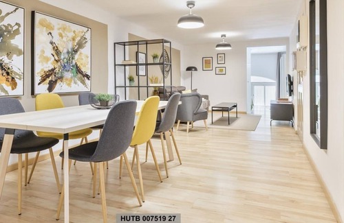 el Camp d'en Grassot i Gracia Nova Appartement | 7. Office Up Apartment