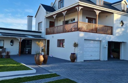 Bredasdorp Maison | 7 on South