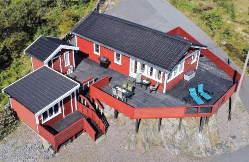 Sund Maison | 7 person holiday home in KLOKKARVIK