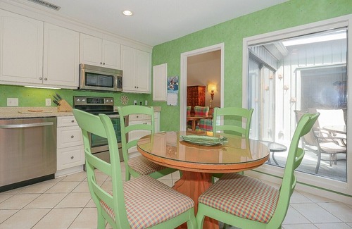Beach Lagoon Villa | 7 Turtle Lane Club ~ Single Story 3BR Townhome, 2 Minute Walk to Beach!