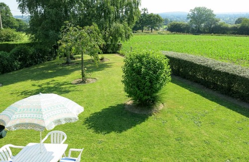 Sourdeval-les-Bois Autre | 70 m² Logement ∙ 2 chambres ∙ 4 personnes
