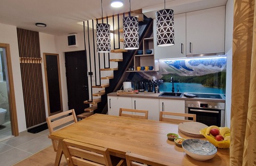 Jahorina Appartement | 70 meters to the ski-run! Two families sized apartment on two floors!