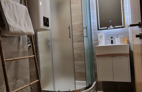 Jahorina Appartement | 70 meters to the ski-run! Two families sized apartment on two floors!