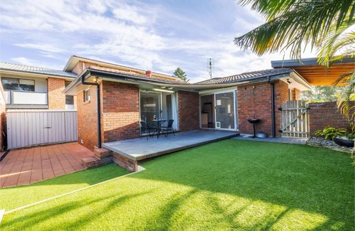 Anna Bay Maison | 70 Pacific Avenue - Saltwater Pool, Air Con and Wi-Fi