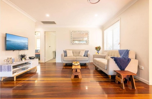 Anna Bay Maison | 70 Pacific Avenue - Saltwater Pool, Air Con and Wi-Fi