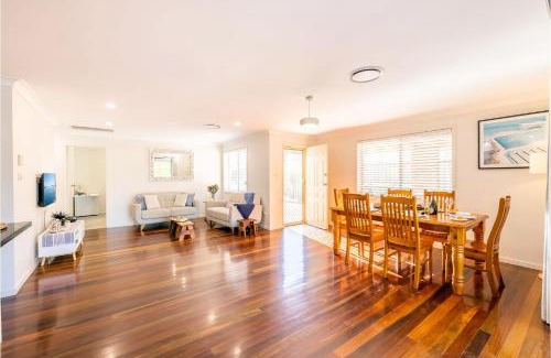 Anna Bay Maison | 70 Pacific Avenue - Saltwater Pool, Air Con and Wi-Fi
