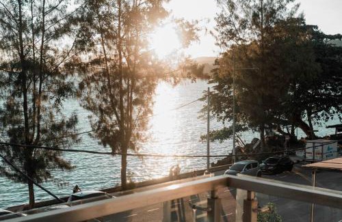 Bayan Lepas Appartement | 72Seafront Cozy Home Retreat with Sunset & Ocean View Penang
