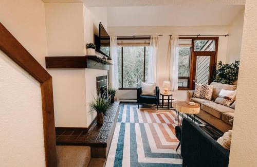 Glacier Maison | 73SW - A Perfect Family Getaway WIFI, Great Resort Amenities