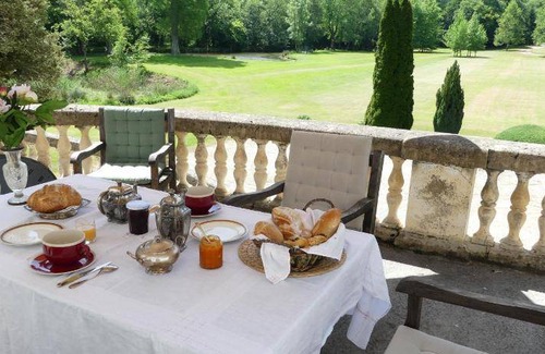 La Bastide-de-Serou Lit Et Petit-Déjeuner | 75 m² Chambre d'hôtes ∙ 3 personnes