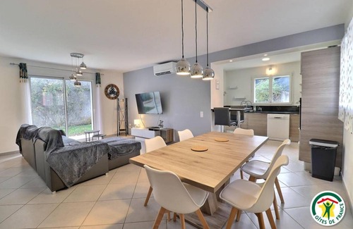 Bourg-de-Peage Maison | 75 m² Gîte ∙ 2 chambres ∙ 4 personnes