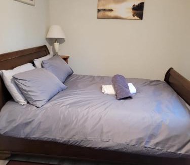 Sherborne St. John Appartement | 75 Park Prewett Room with Juliet balcony