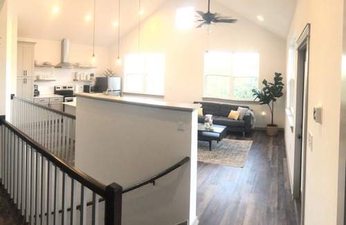 Mueller Maison | 750 pieds carrés, 1 chambre - Nouvelle construction!