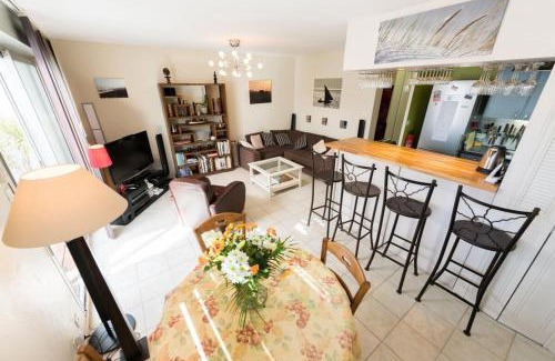 Saint-Martin-de-Re Appartement | 75m2 flat on the harbour car park included