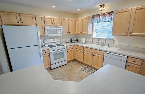 Lynnhaven Maison | 769 Z3a VILLAGE OF LYNNHAVEN