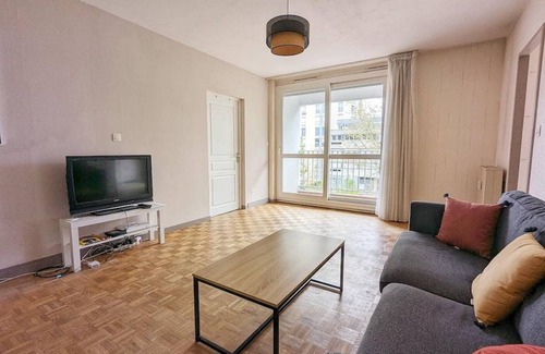Dijon Station Balnéaire | 79 m² Chambre privée ∙ 1 chambre ∙ 1 personne