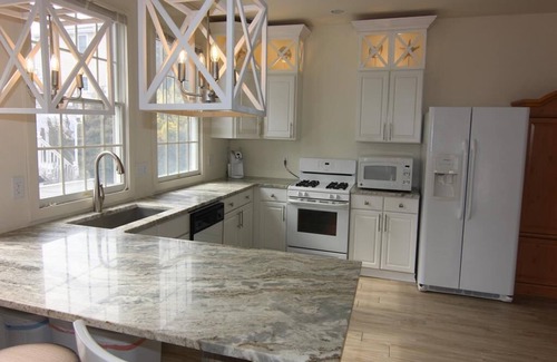 Townsend's Inlet Copropriété | 7904 Central Avenue East