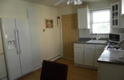 Townsend's Inlet Maison | 7908 Central Avenue 1st Floor