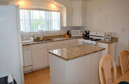 Townsend's Inlet Maison | 7922 Central Avenue 1st Floor