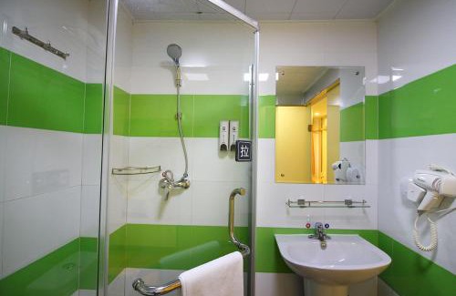 Doumen Hôtel | 7Days Inn Zhuhai Doumen district government pedestrian street
