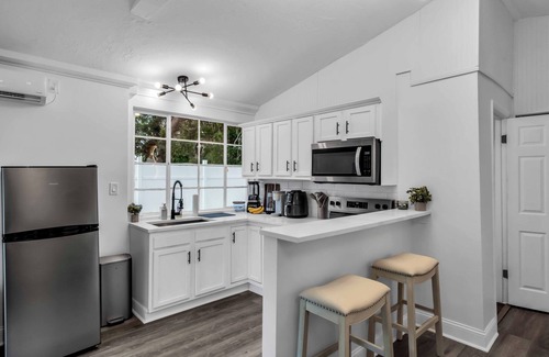 River District Cottage | 7mi to Anna Maria Newly Renovated Private Cottage