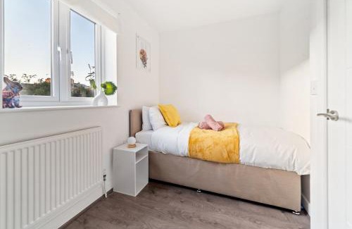 Aylestone Maison | 7Nights Special l Modern House near City Center Sleeps 6 with Free Parking l By Zen Nights Short Lets & Serviced Accommodations