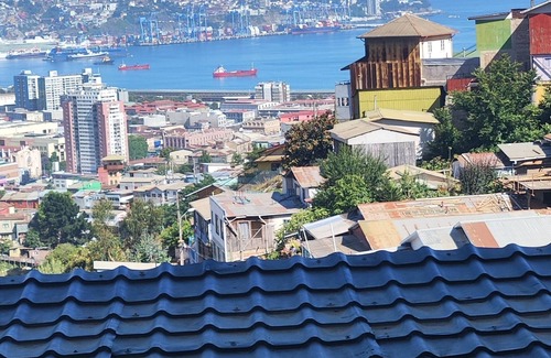 Valparaiso Appartement | 7P-Charming 3-bedroom apartment with AC, fitness room in vibrant Valparaíso