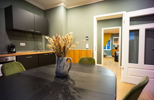 Altlindenau Appartement | 8-10 PERSONS | 4 ROOMS | 100 m2;